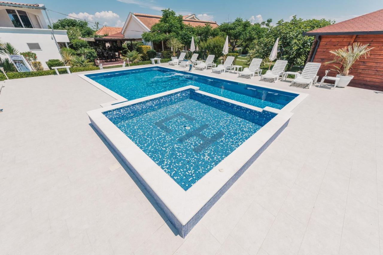 Christopher'S Apartments Ούλτσιν Εξωτερικό φωτογραφία