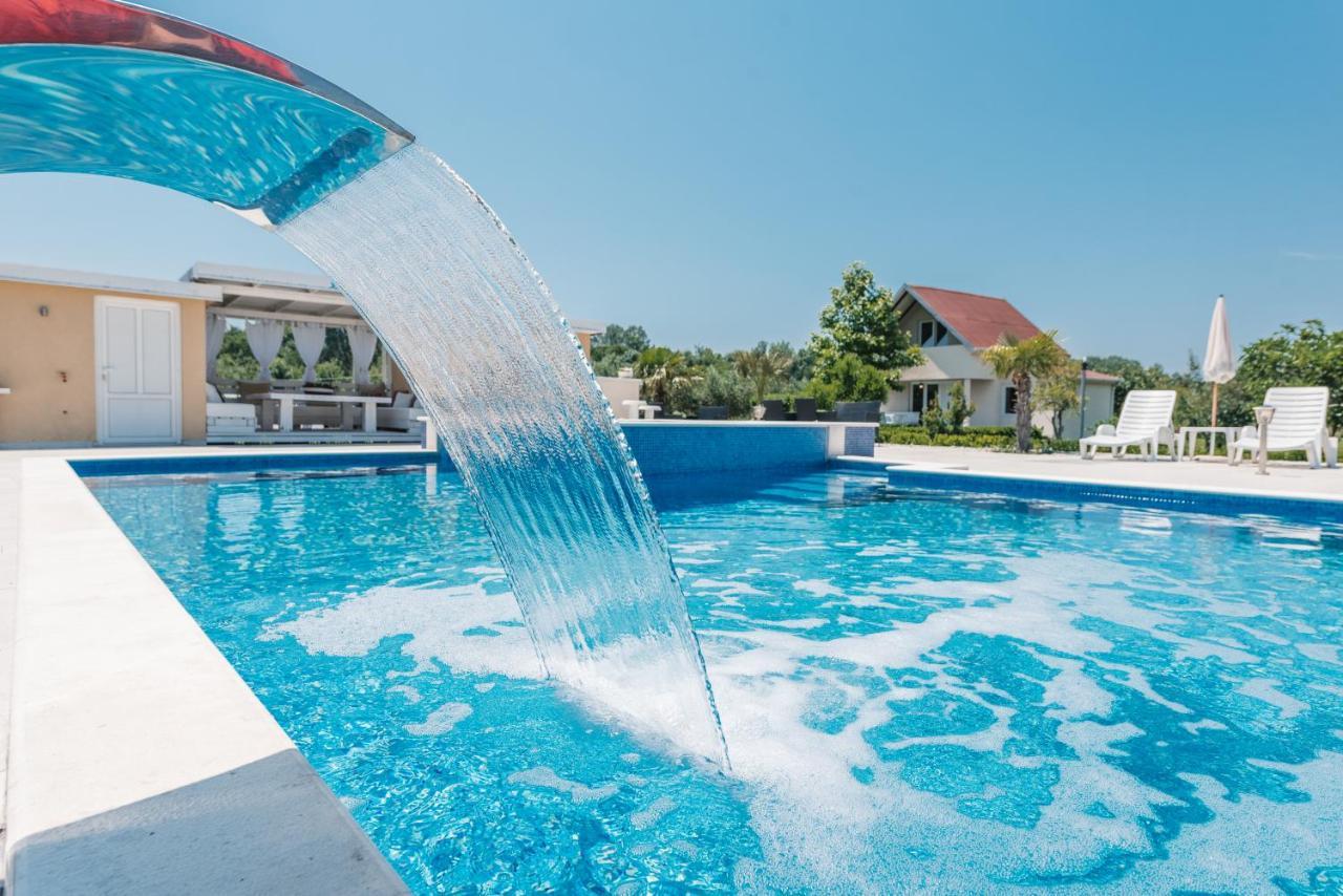 Christopher'S Apartments Ούλτσιν Εξωτερικό φωτογραφία