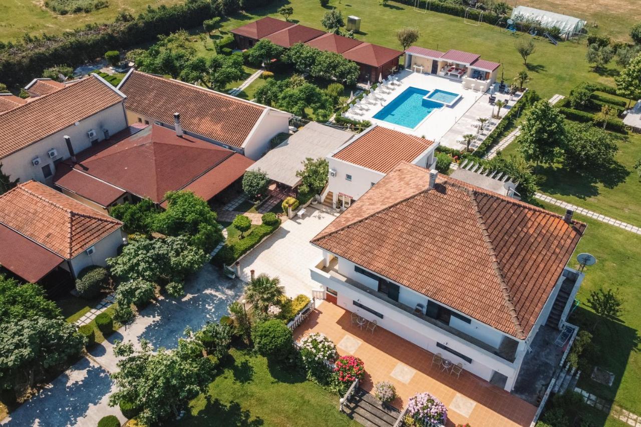 Christopher'S Apartments Ούλτσιν Εξωτερικό φωτογραφία
