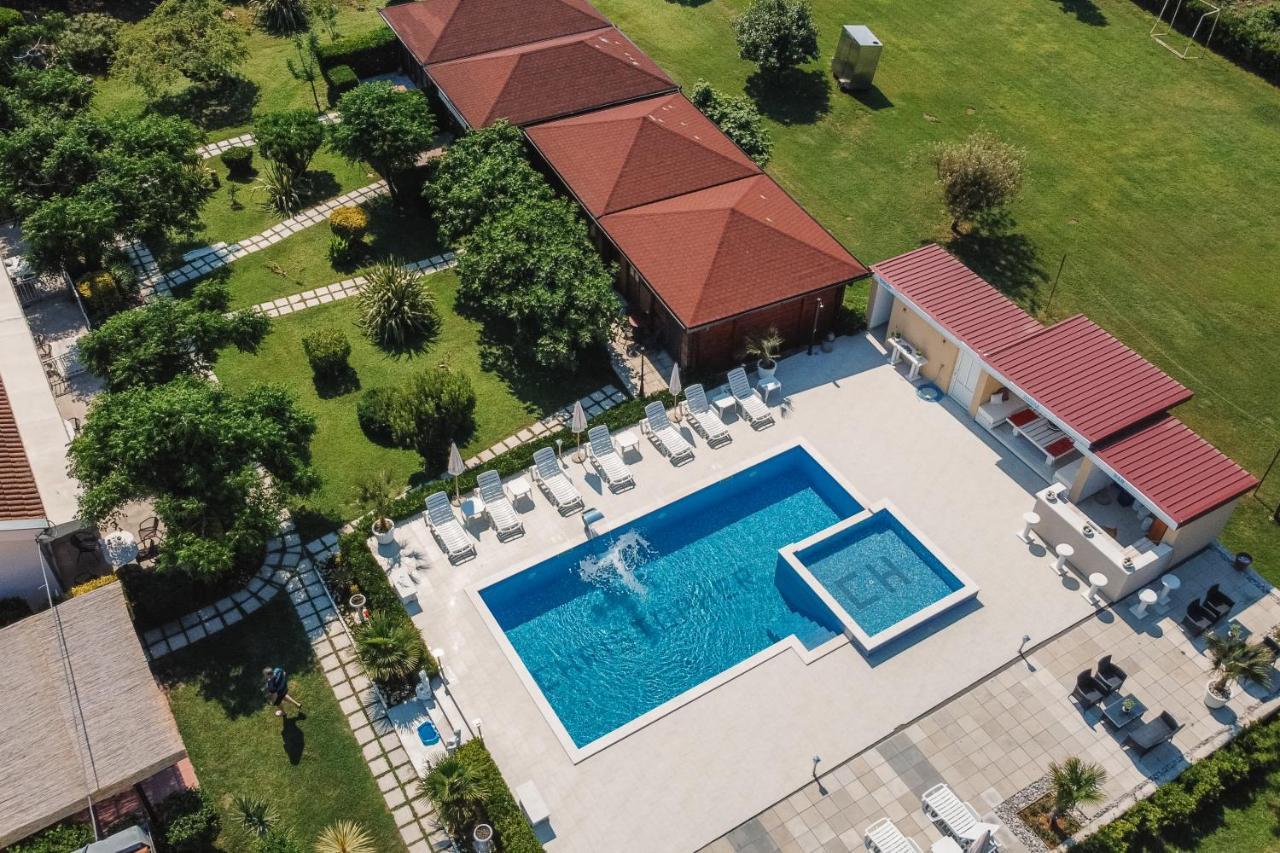 Christopher'S Apartments Ούλτσιν Εξωτερικό φωτογραφία