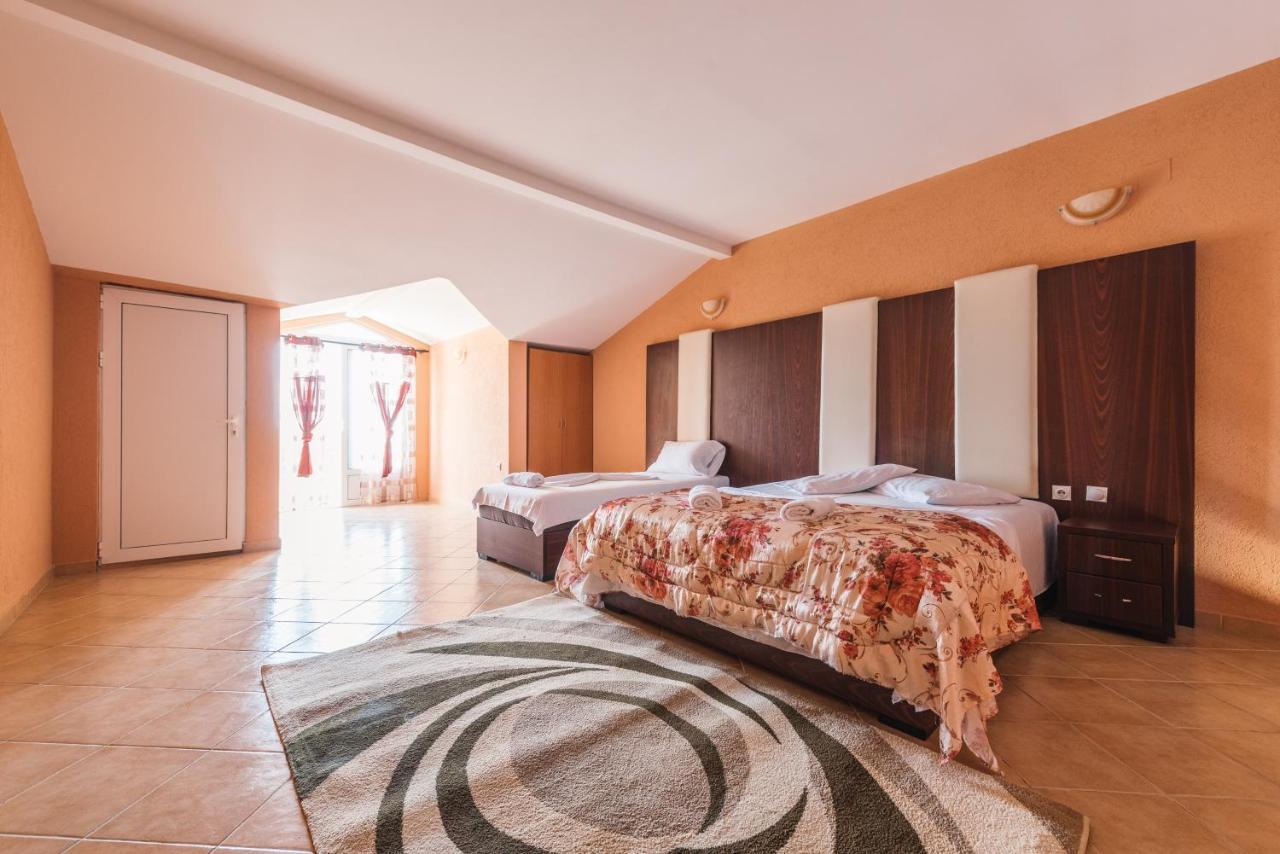 Christopher'S Apartments Ούλτσιν Εξωτερικό φωτογραφία